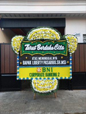 Papan Bunga Duka di Maos